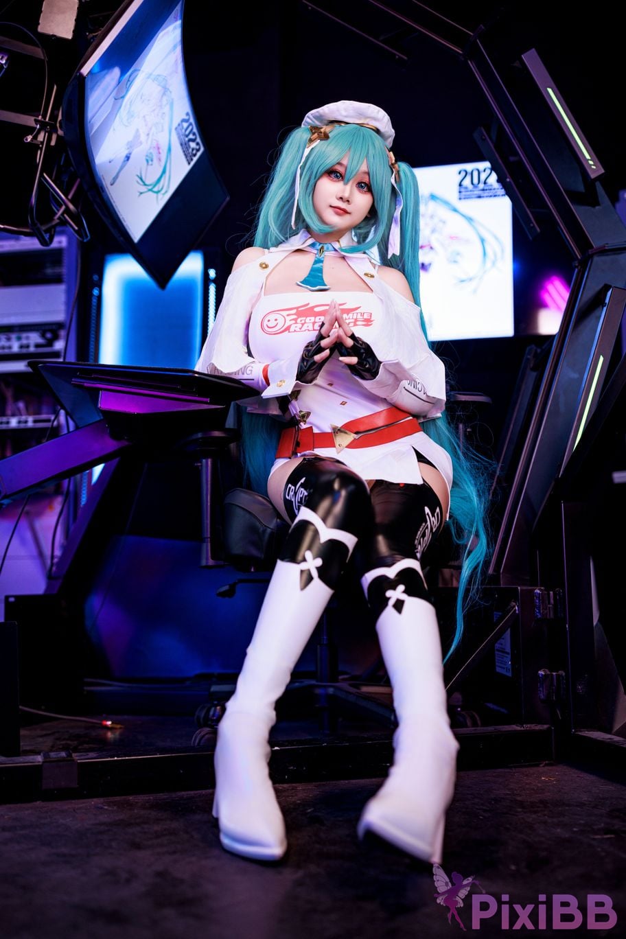 Cosplayer A Xuexue racing MIKU PixiBB.COM 003