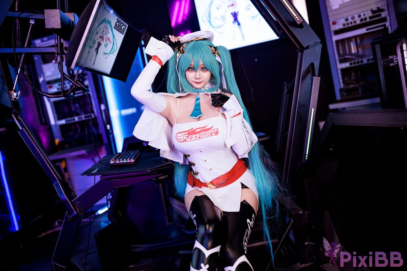 Cosplayer A Xuexue racing MIKU PixiBB.COM 004