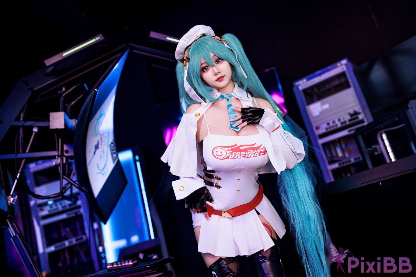 Cosplayer A Xuexue racing MIKU PixiBB.COM 009