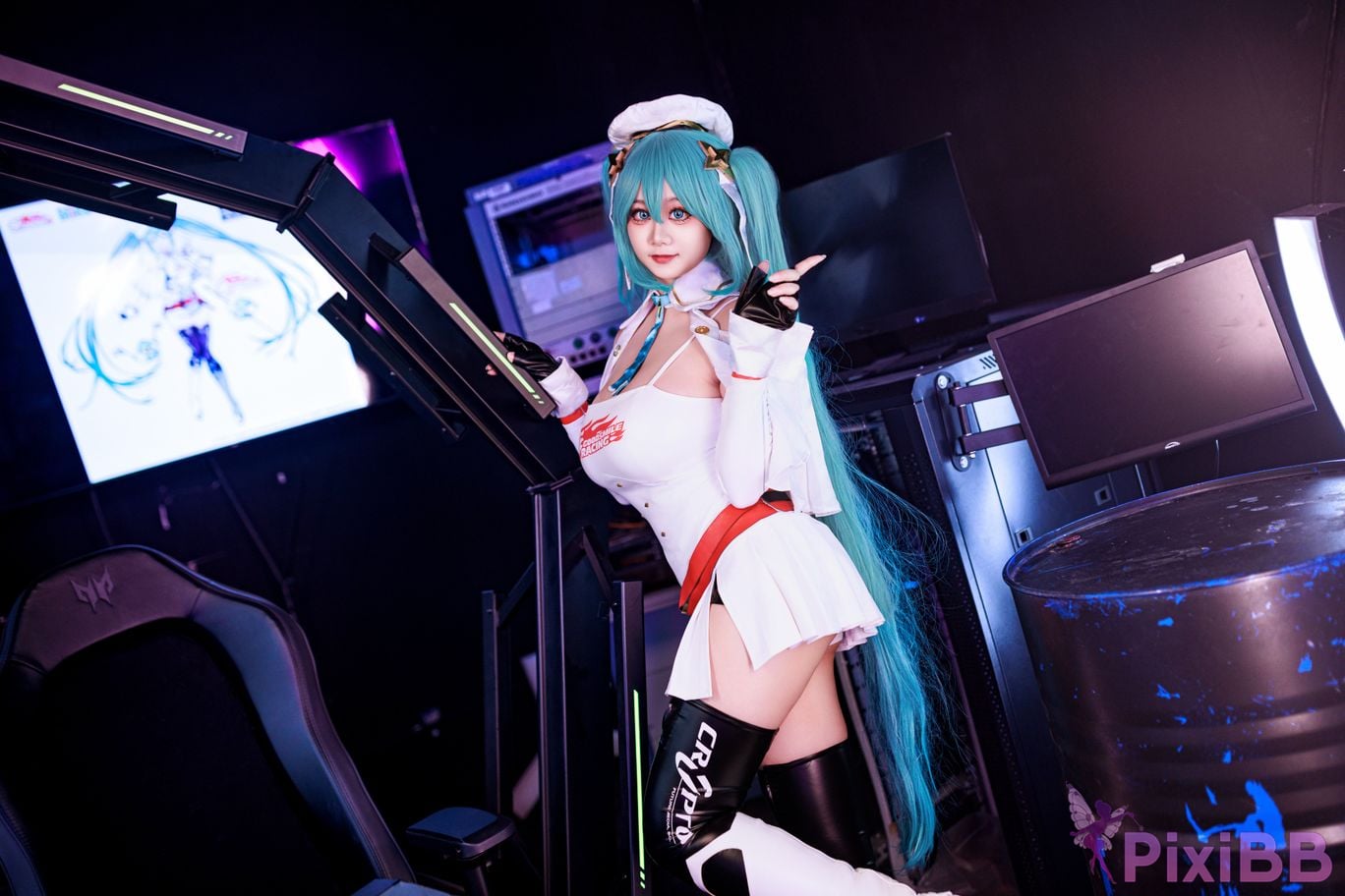 Cosplayer A Xuexue racing MIKU PixiBB.COM 012