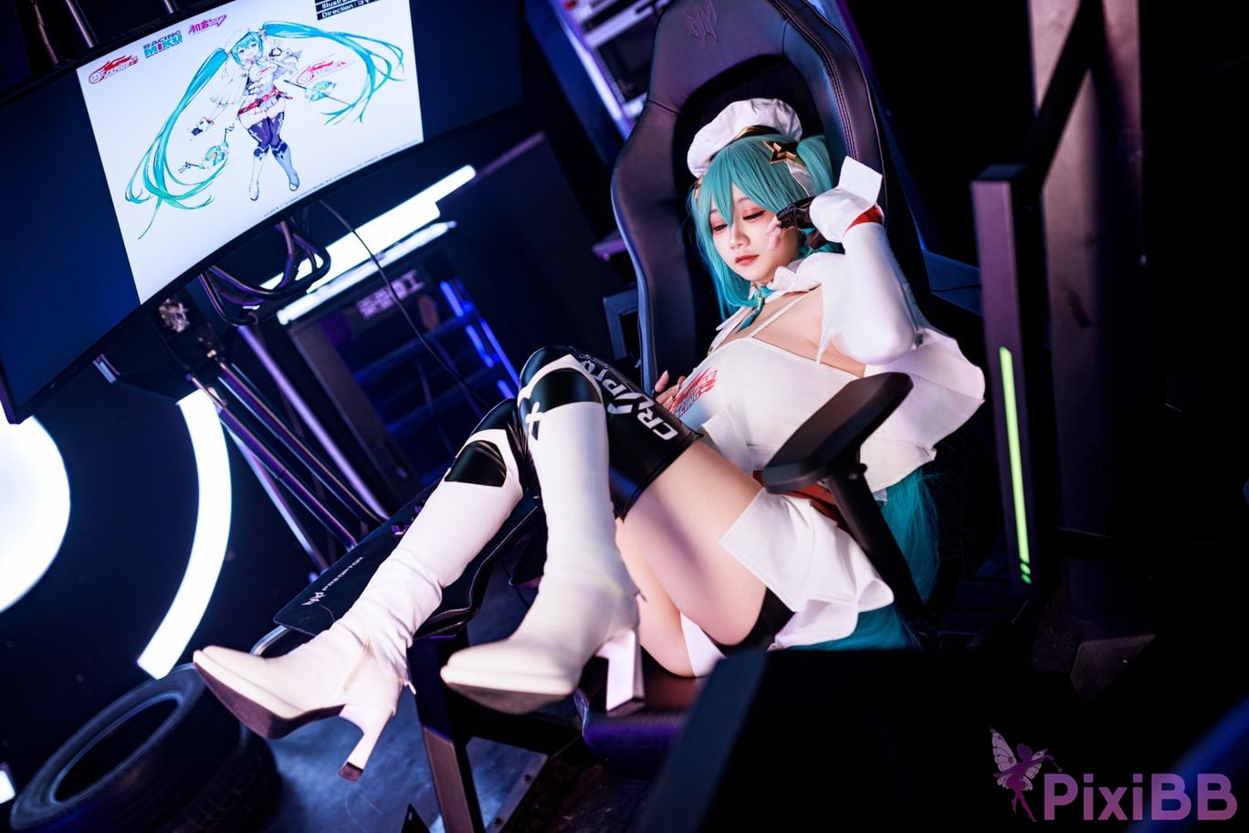 Cosplayer A Xuexue racing MIKU PixiBB.COM 014