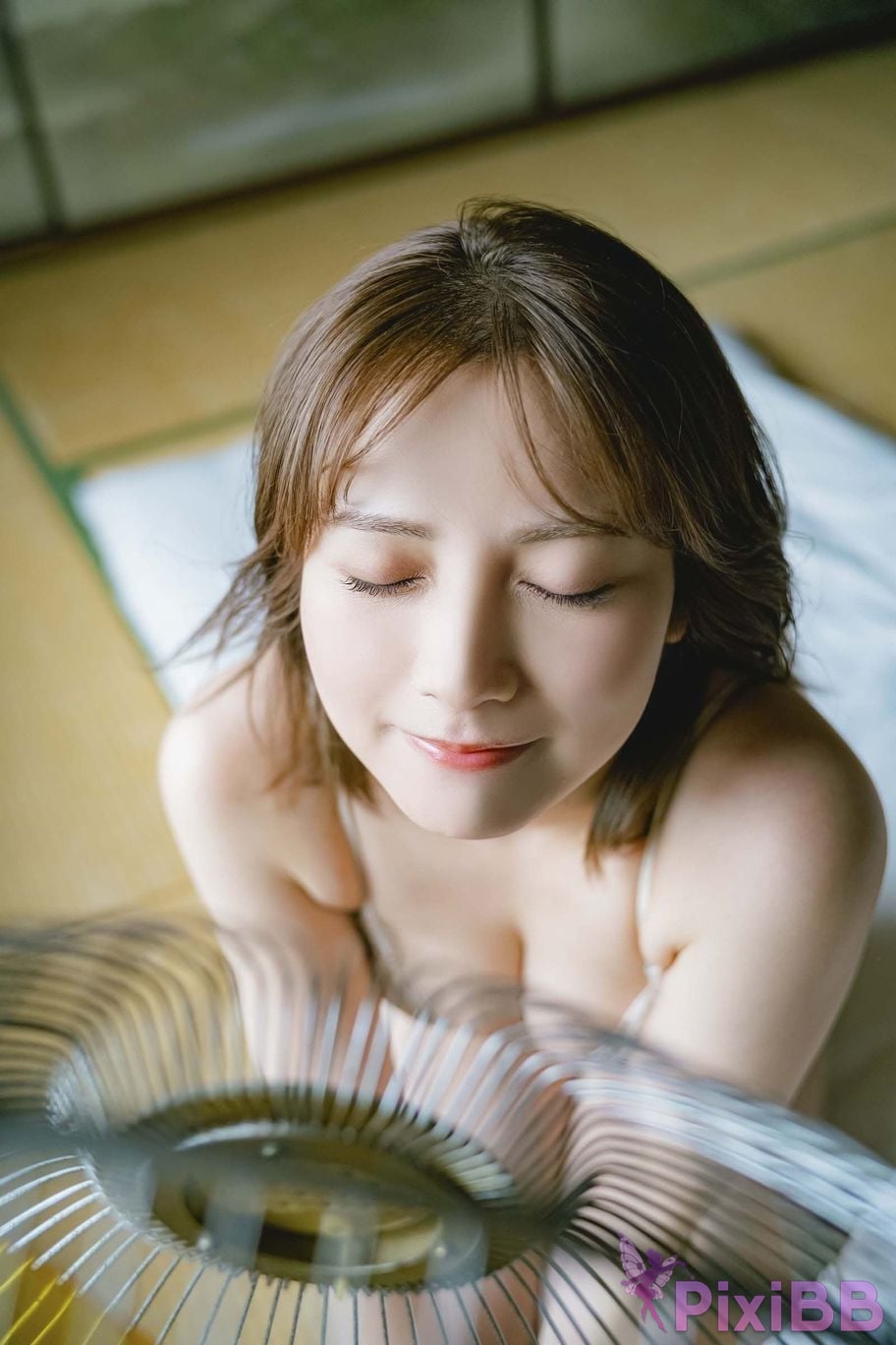 Japanese Idol Momotsuki Nashiko Shiko DMM Limited edition digital photo book The secret under yukata PixiBB.COM 031
