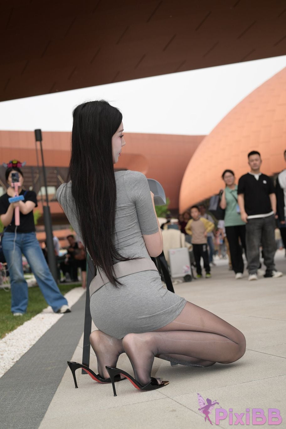 Featured Street Photography Works No.5805 Beautiful legs black silk Yeon hee PixiBB.COM 061