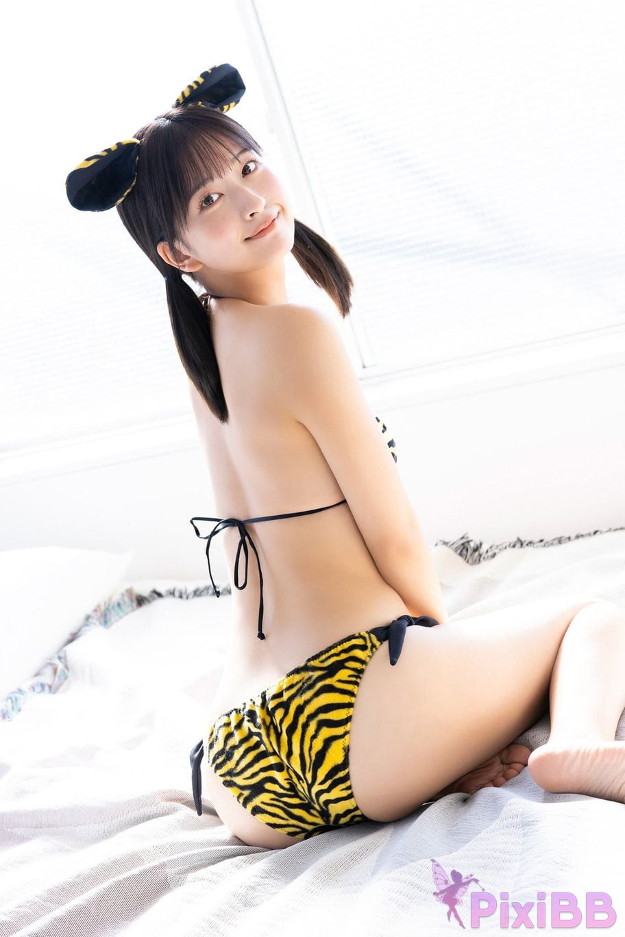 Japanese Idol Rina Saito Misumagas Asoviva Year end and New holidays Chinese zodiac cosplay SP Yanmaga Digital Photo Album PixiBB.COM 035