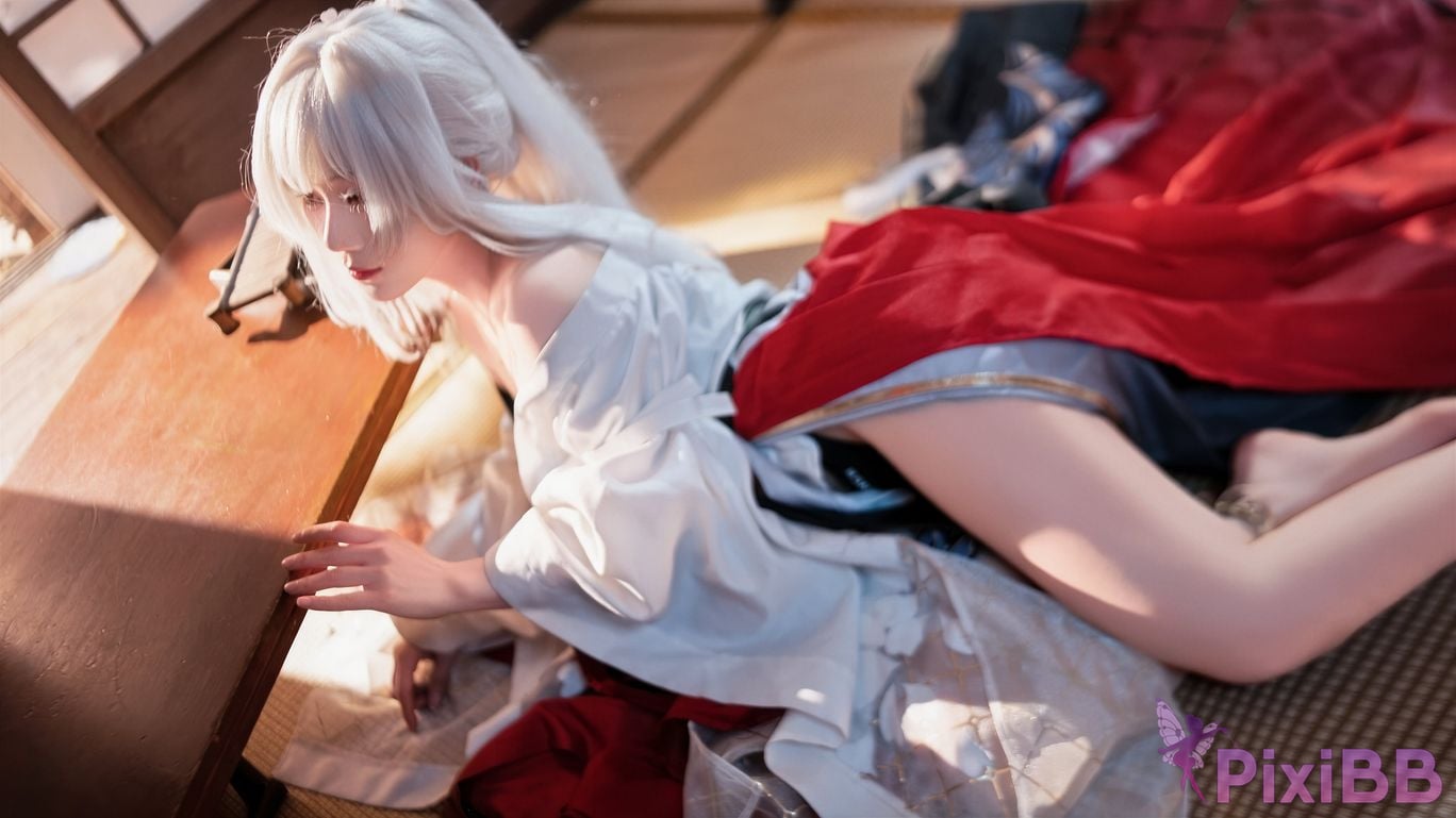 Cosplayer Xiuxiu Cat ww Ming Chao Feixue PixiBB.COM 010