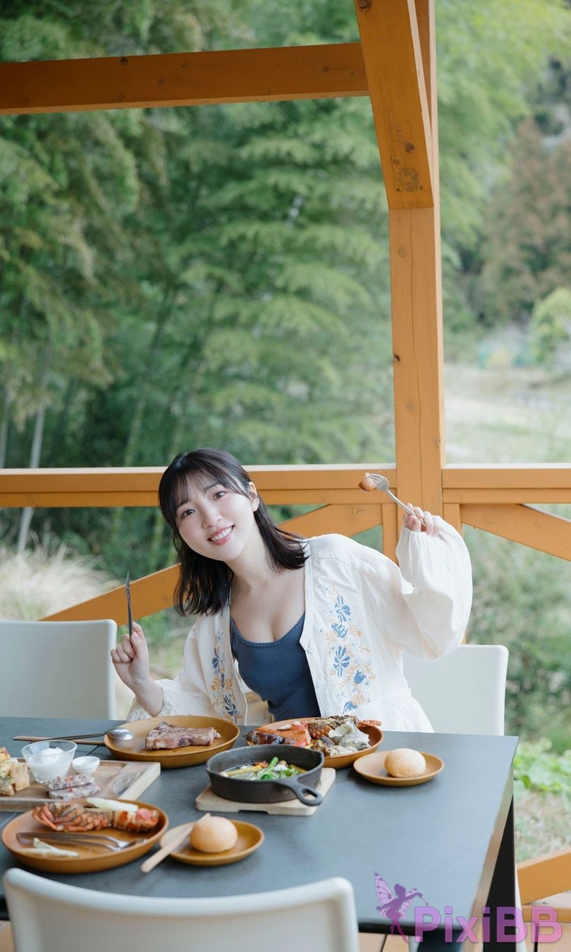 Japanese Idol Moe Toyota large increase photo collection Day by weekly play BOOK PixiBB.COM 105