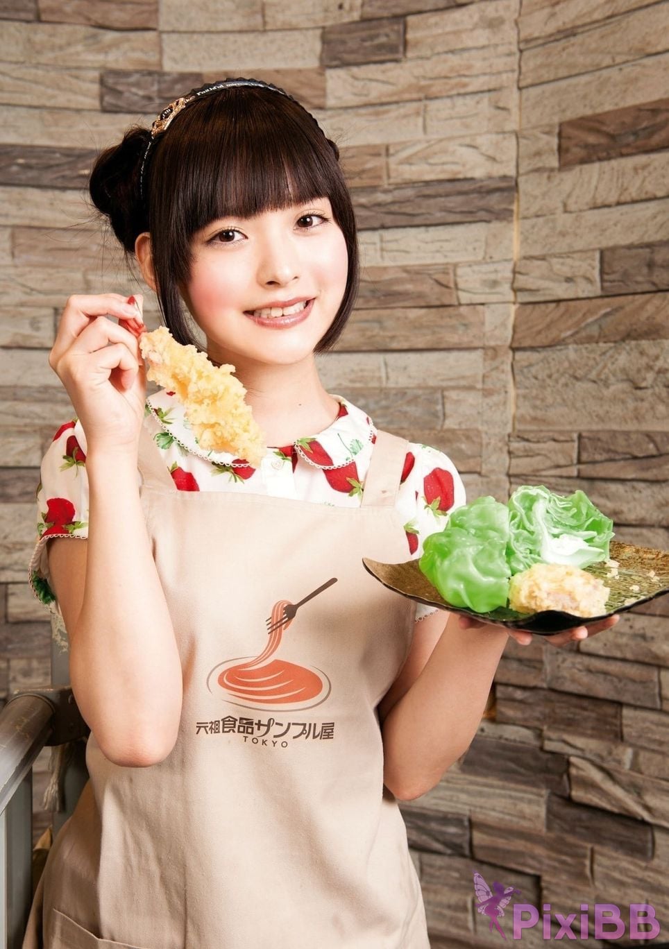 Japanese Idol Sumire Uesaka Kamisaka JAPAN Violet Hearing Record Kadokawa digital photo book PixiBB.COM 021