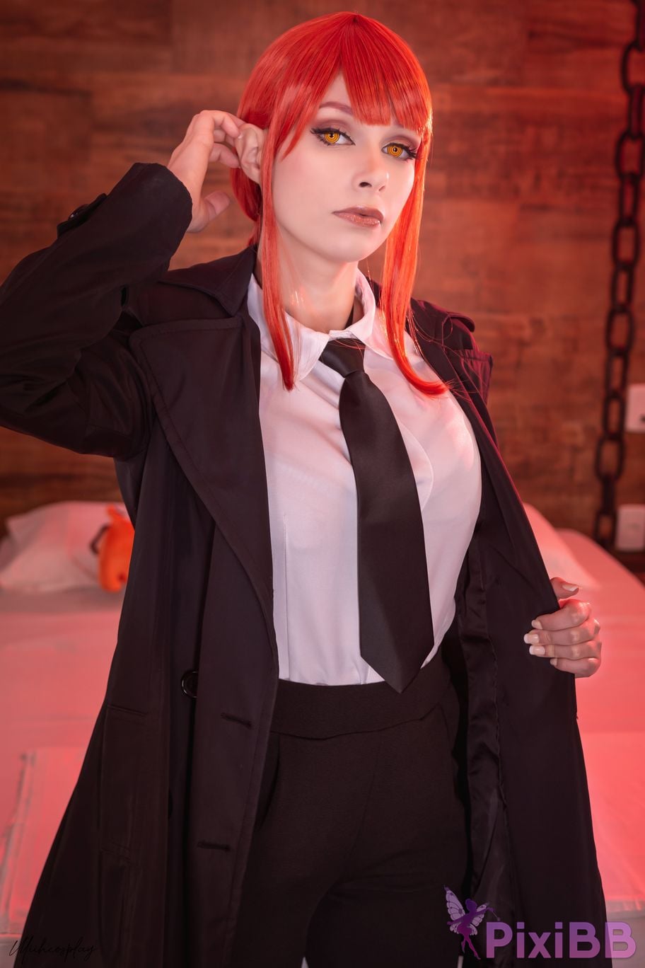 Miih Cosplay Makima PixiBB.COM