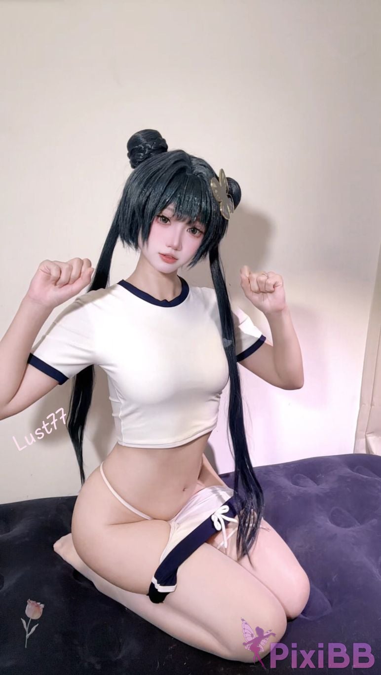 Cosplayer Mia needs to be good Blue Archive Concubine Saki Gymnastics Dress Selfie PixiBB.COM 010