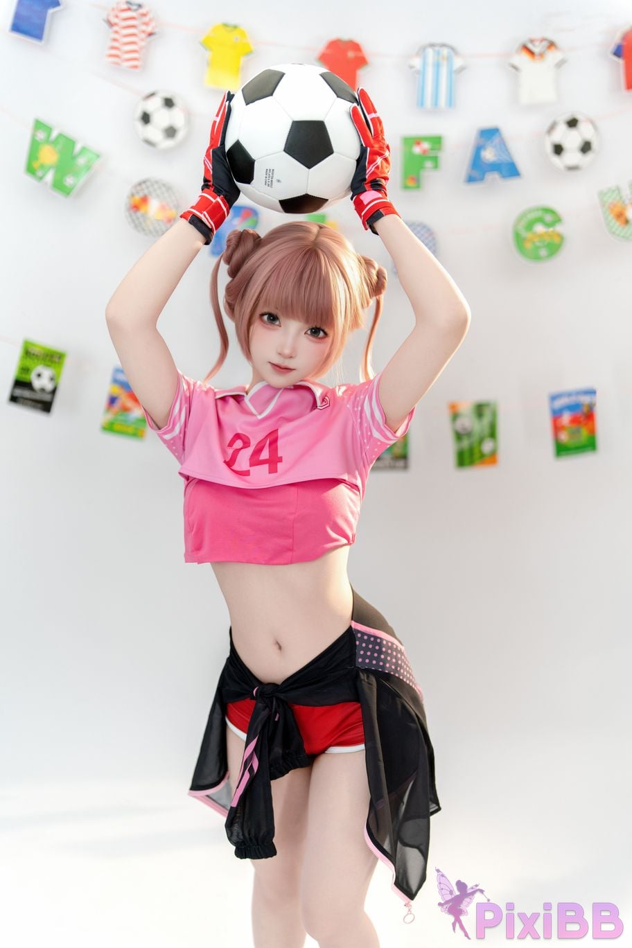 Cosplayer Bangni Bonnie gold medal goalkeeper PixiBB.COM 001