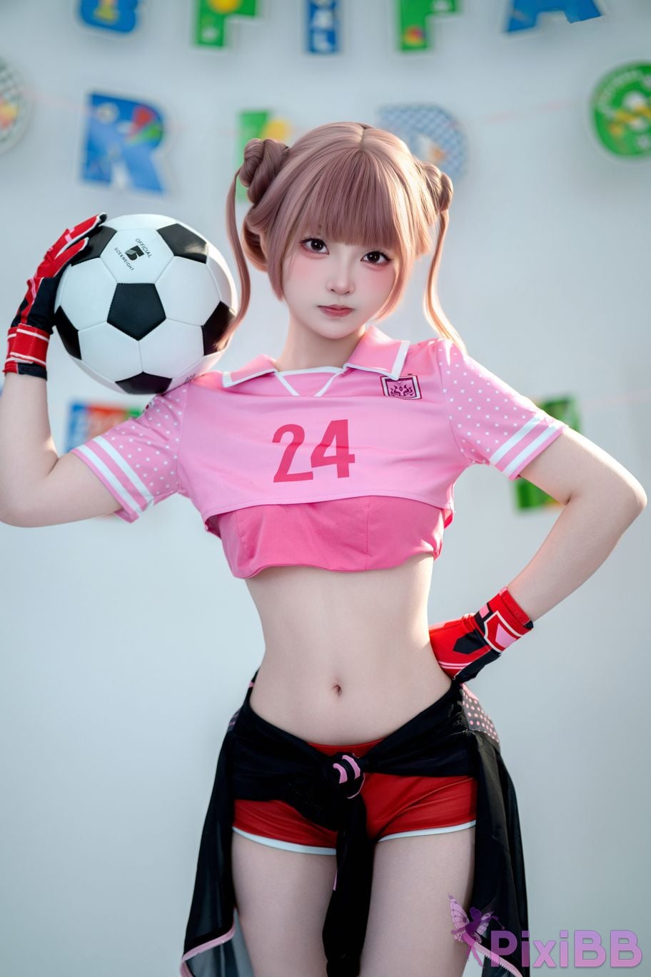 Cosplayer Bangni Bonnie gold medal goalkeeper PixiBB.COM 008