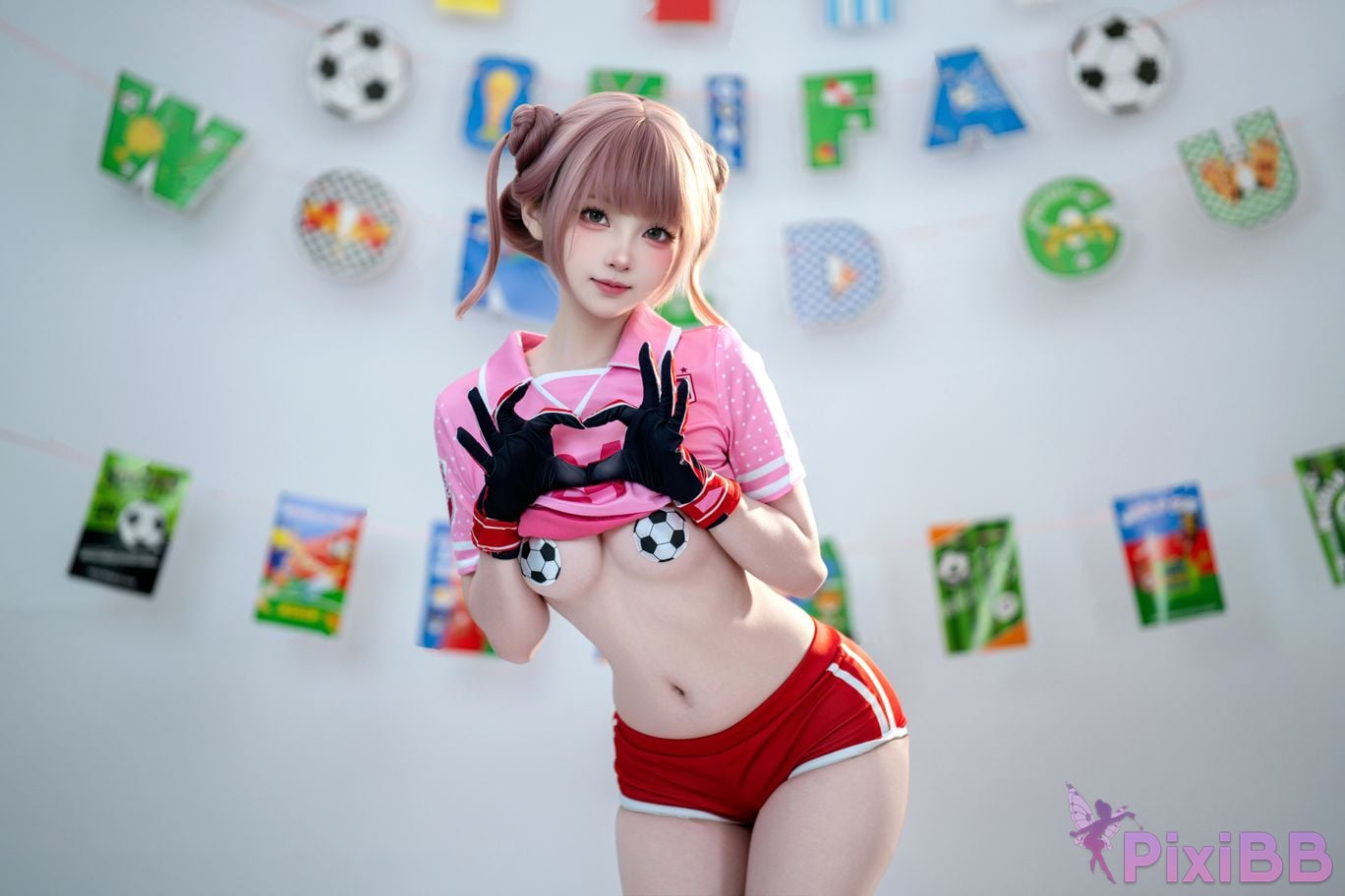 Cosplayer Bangni Bonnie gold medal goalkeeper PixiBB.COM 023