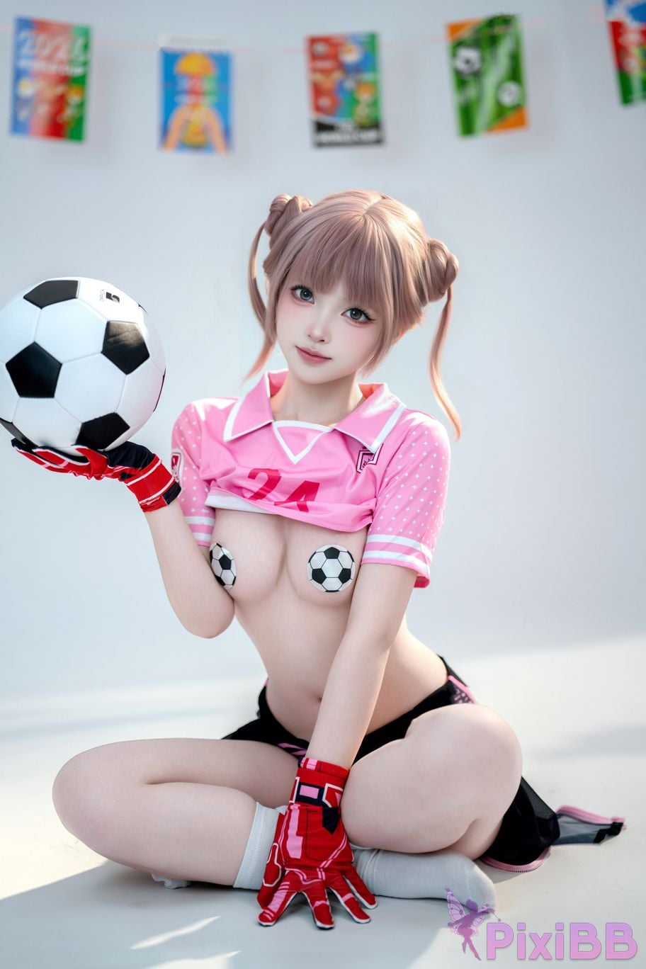 Cosplayer Bangni Bonnie gold medal goalkeeper PixiBB.COM 041