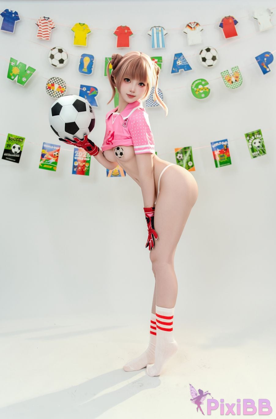 Cosplayer Bangni Bonnie gold medal goalkeeper PixiBB.COM 079