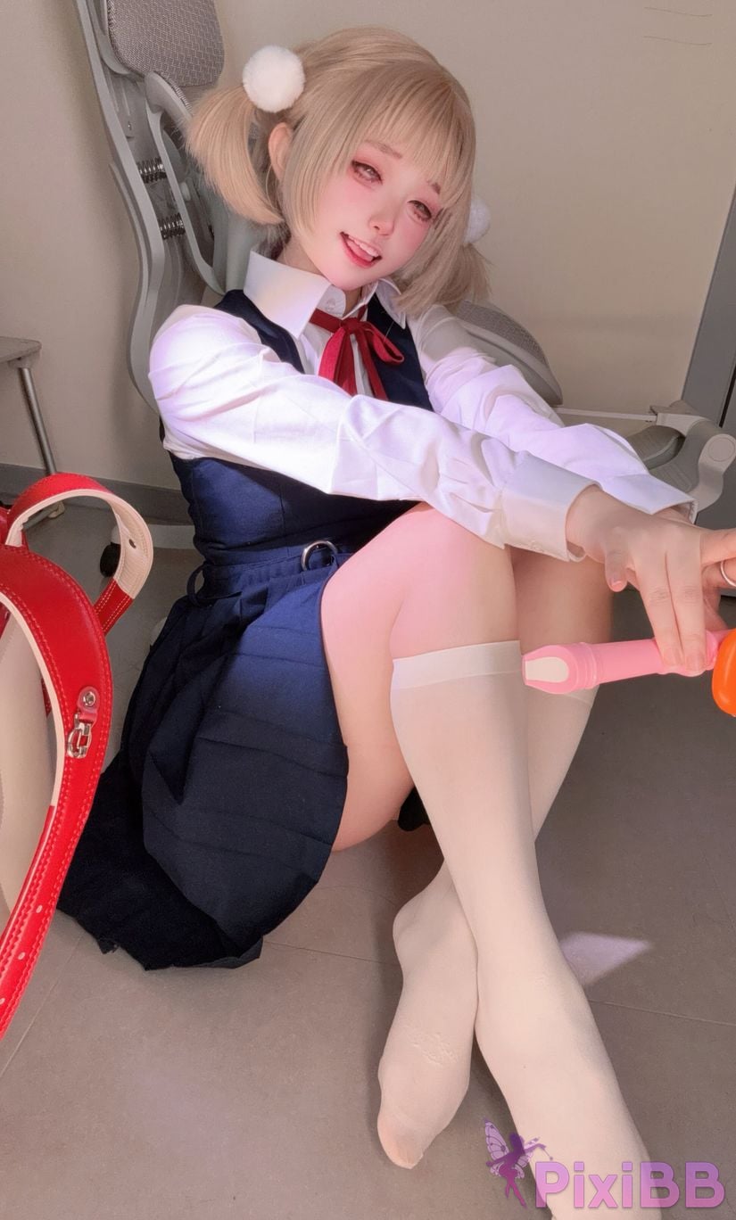 Cosplayer Eiri Kamisawa Want to be scolded as a miscellaneous fish PixiBB.COM 002