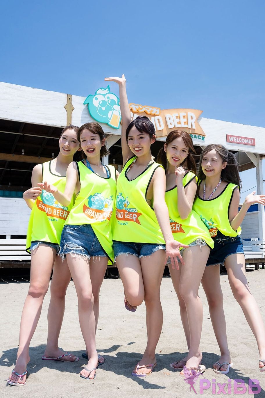 Japanese Idol 70P full version NEXT push girl Beach house manager for a day PART1 Yanmaga digital photo book PixiBB.COM 031