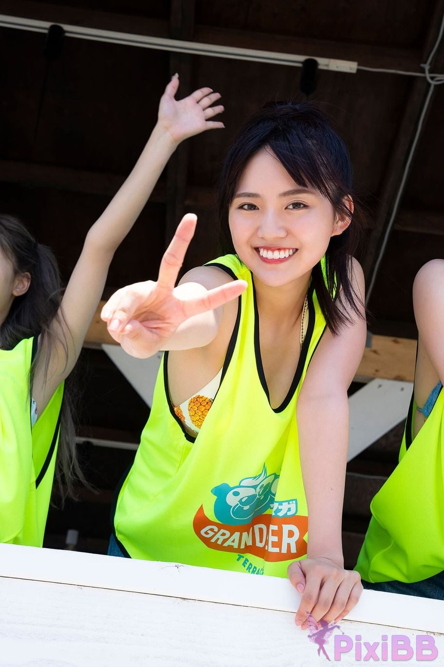 Japanese Idol 70P full version NEXT push girl Beach house manager for a day PART1 Yanmaga digital photo book PixiBB.COM 042