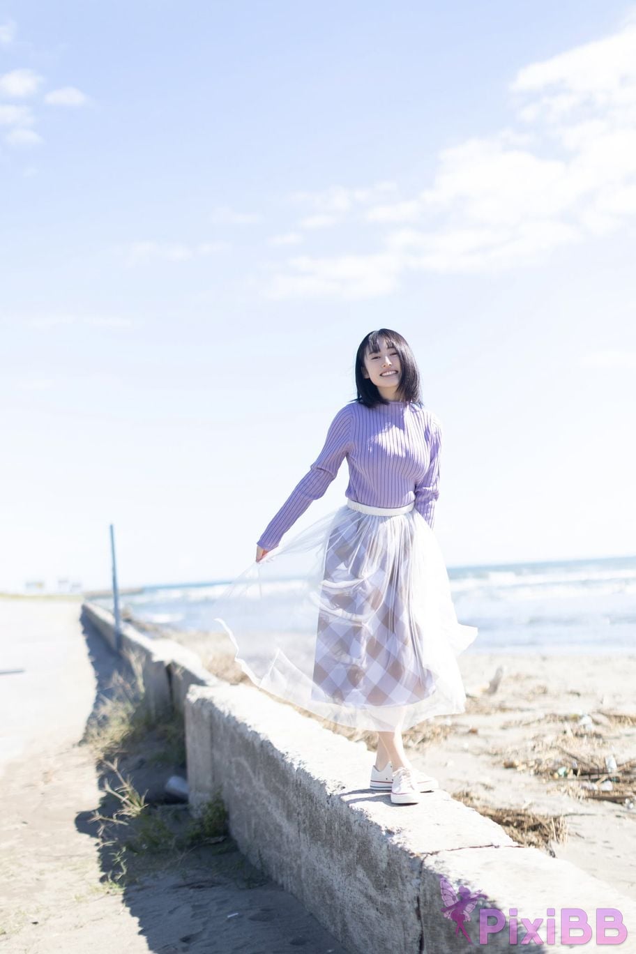 Japanese Idol Miu Shirahama Beautiful Rabbit FRIDAY Digital Photo Album Gyutude vol.2 A 100 page luxurious edition with bit of serenity PixiBB.COM 012
