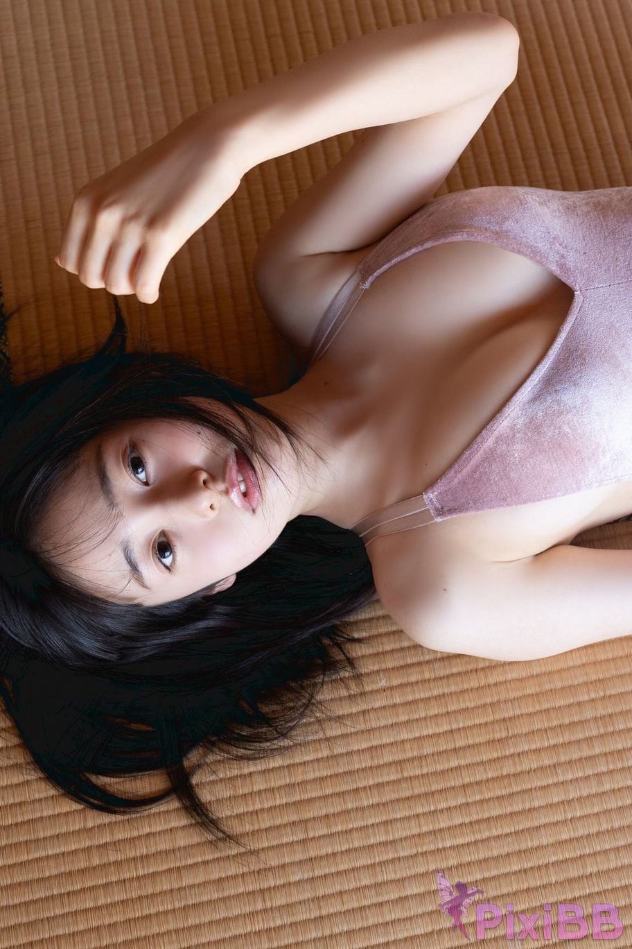 Japanese Idol Miu Shirahama Beautiful Rabbit FRIDAY Digital Photo Album Gyutude vol.2 A 100 page luxurious edition with bit of serenity PixiBB.COM 076