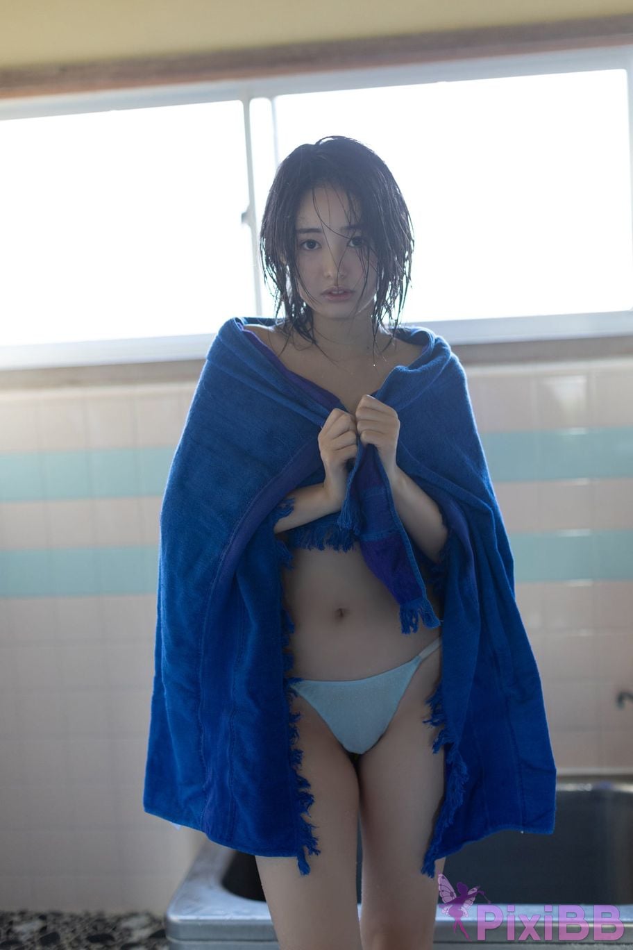 Japanese Idol Miu Shirahama Beautiful Rabbit FRIDAY Digital Photo Album Gyutude vol.2 A 100 page luxurious edition with bit of serenity PixiBB.COM 106