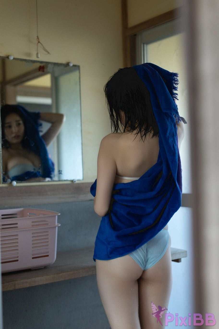 Japanese Idol Miu Shirahama Beautiful Rabbit FRIDAY Digital Photo Album Gyutude vol.2 A 100 page luxurious edition with bit of serenity PixiBB.COM 109