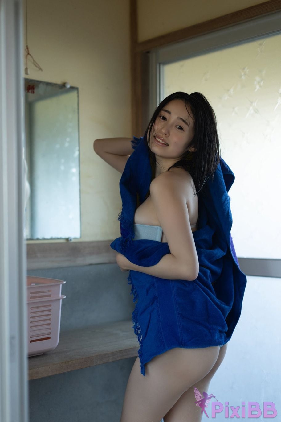 Japanese Idol Miu Shirahama Beautiful Rabbit FRIDAY Digital Photo Album Gyutude vol.2 A 100 page luxurious edition with bit of serenity PixiBB.COM 110