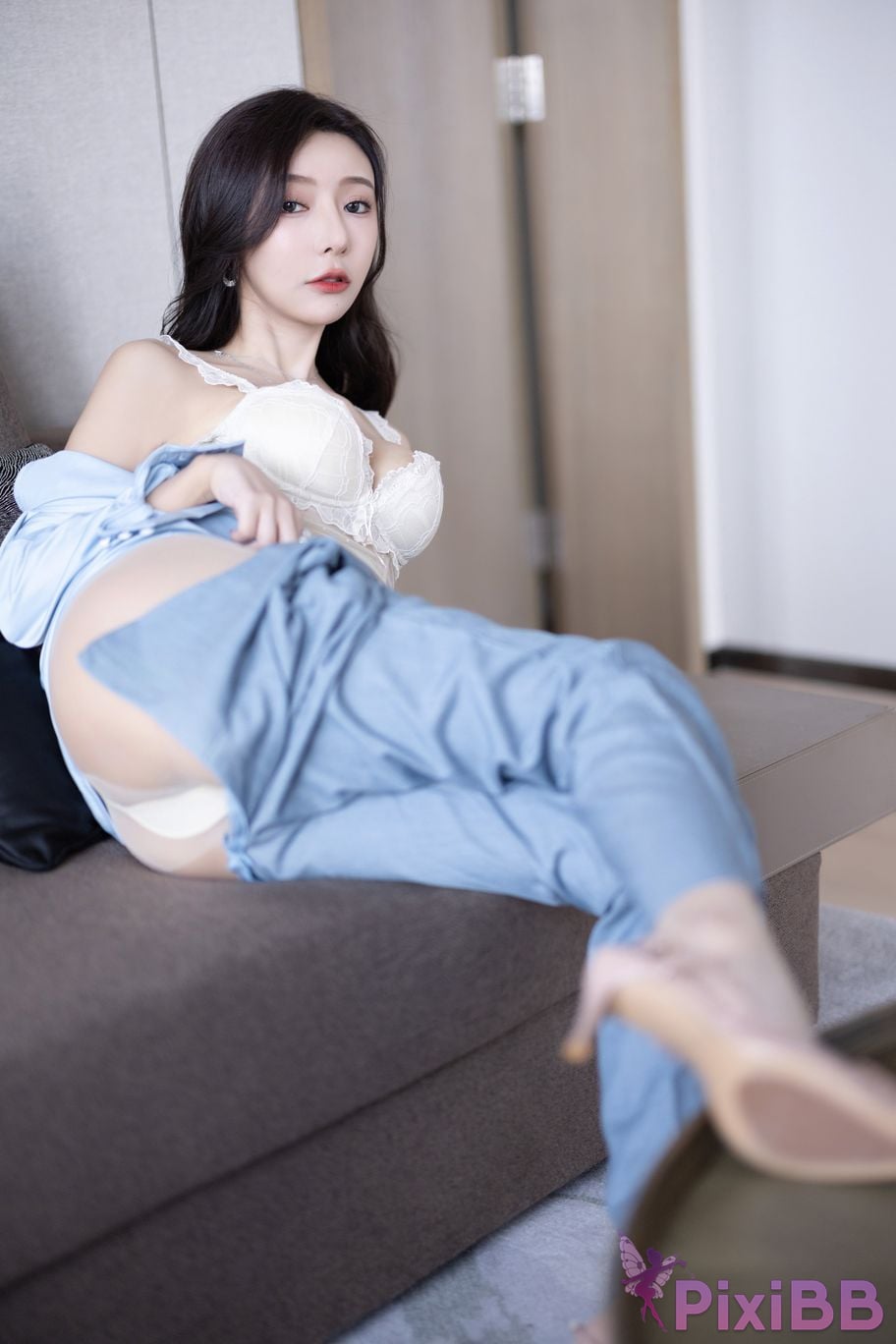 Built in no watermark Wang Xinyao Yanni Grey blue trousers with silk top PixiBB.COM 041