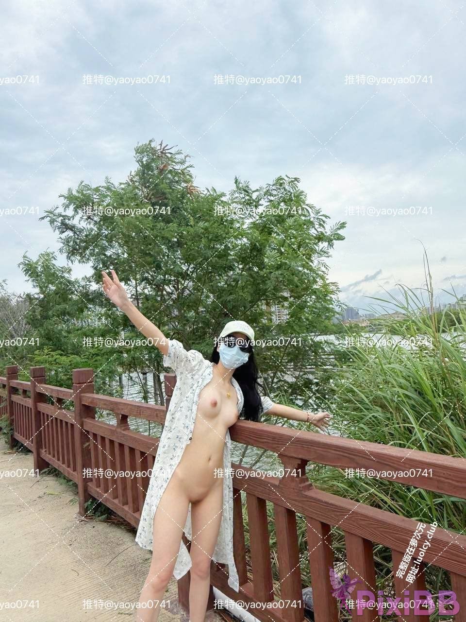 OtherXXX YaoYao Xiaoyao White Tiger Lolita exposed in front of people outdoors welfare subscription PixiBB.COM 021