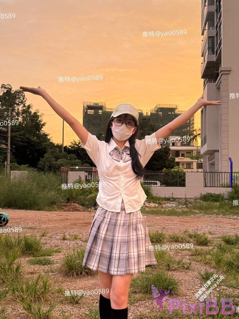 OtherXXX YaoYao Xiaoyao White Tiger Lolita exposed in front of people outdoors welfare subscription PixiBB.COM 043