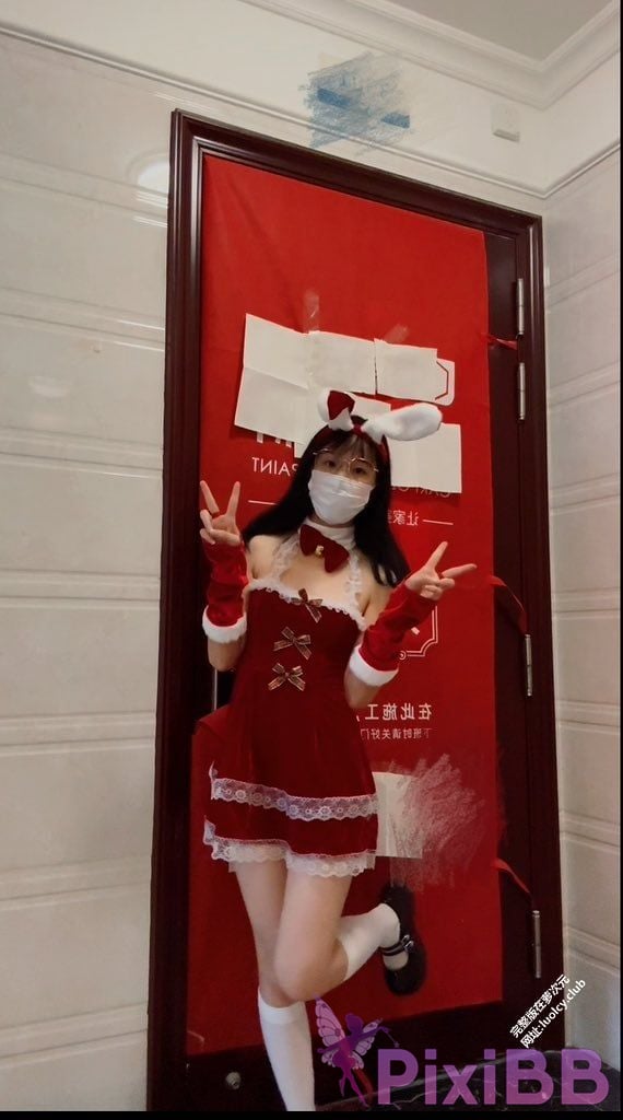 OtherXXX YaoYao Xiaoyao White Tiger Lolita exposed in front of people outdoors welfare subscription PixiBB.COM 056