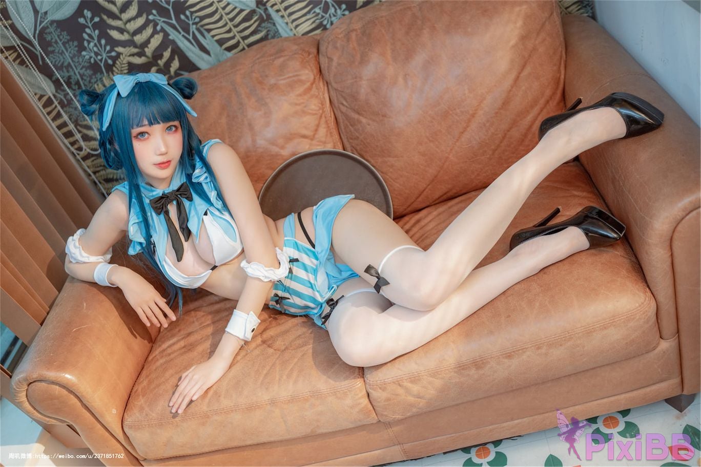 Coser and PixiBB.COM 029