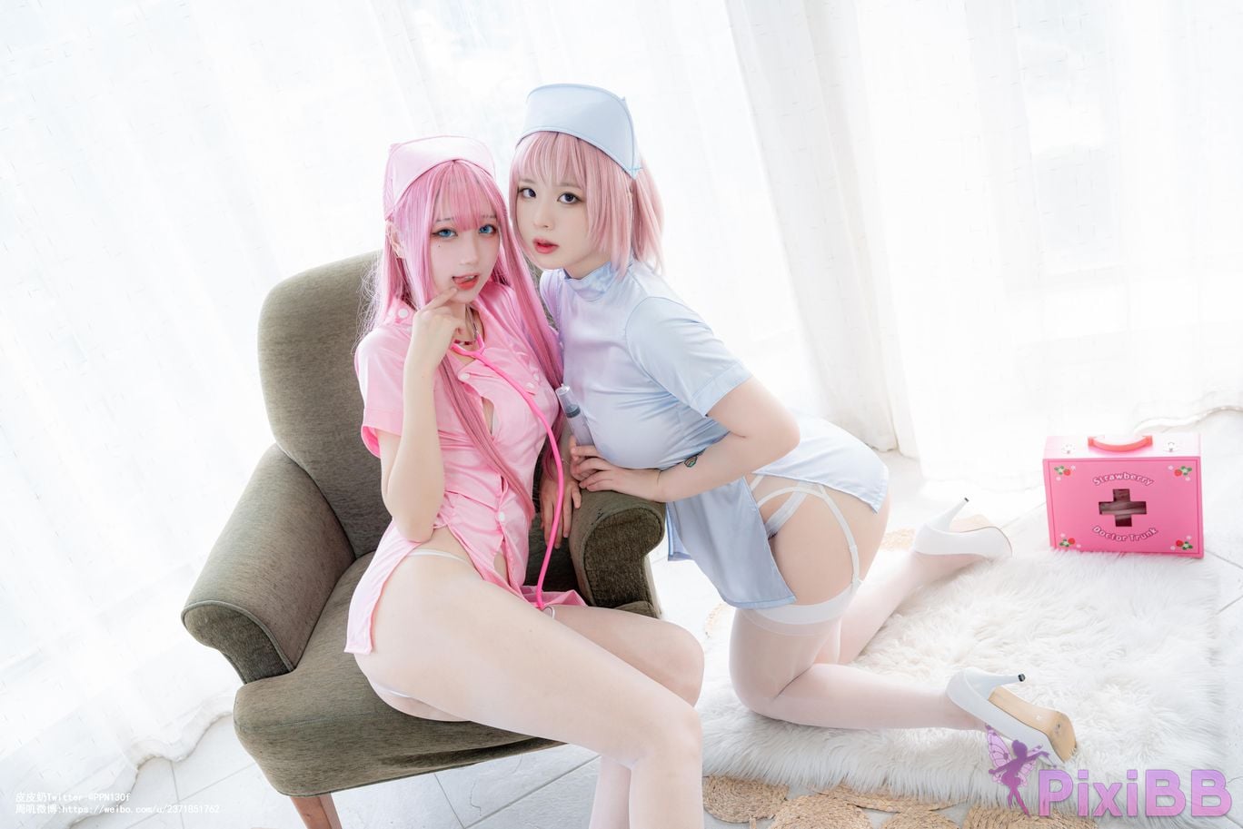 Coser and PixiBB.COM 004