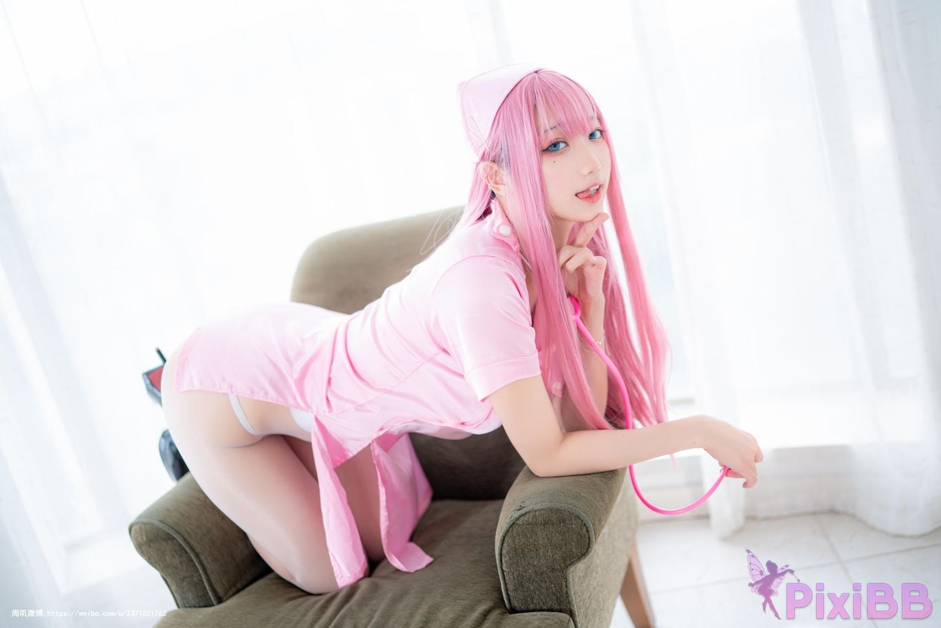 Coser and PixiBB.COM 023
