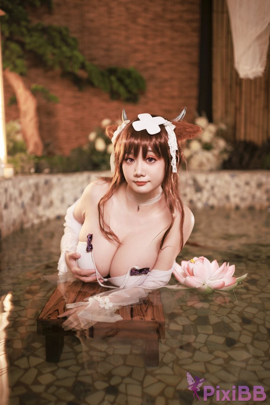 Cosplayer A Xuexue Hot spring cattle PixiBB.COM 033