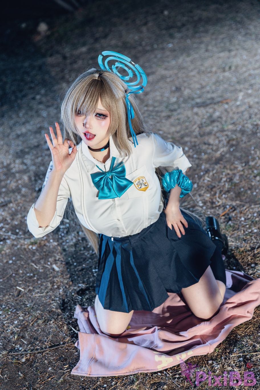 Cosplayer soso swish Blue Archive Asuna Night Sakura Outdoor PixiBB.COM 028
