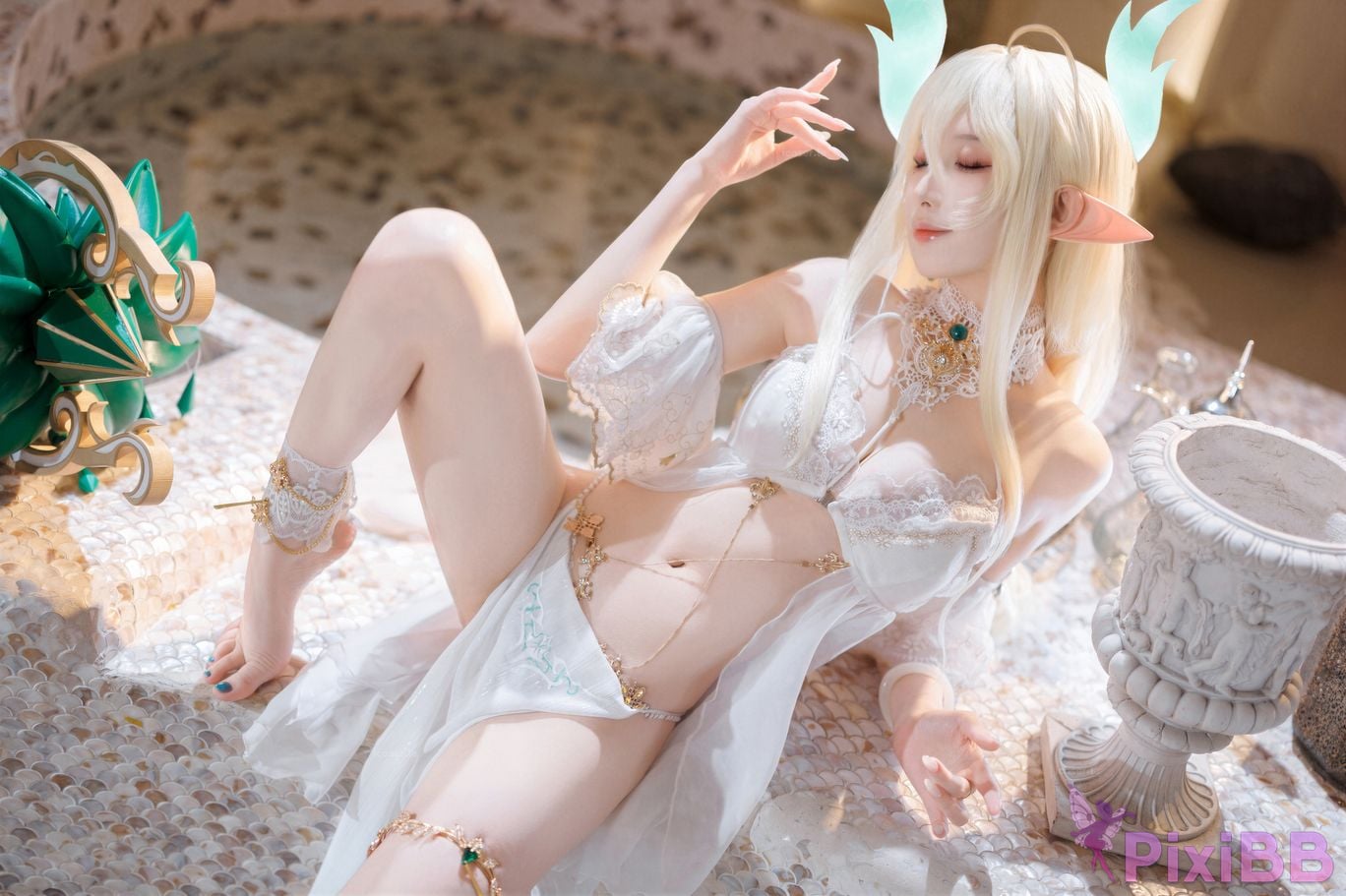 Cosplayer Fengjiang v azur lane Golden Lion PixiBB.COM 015