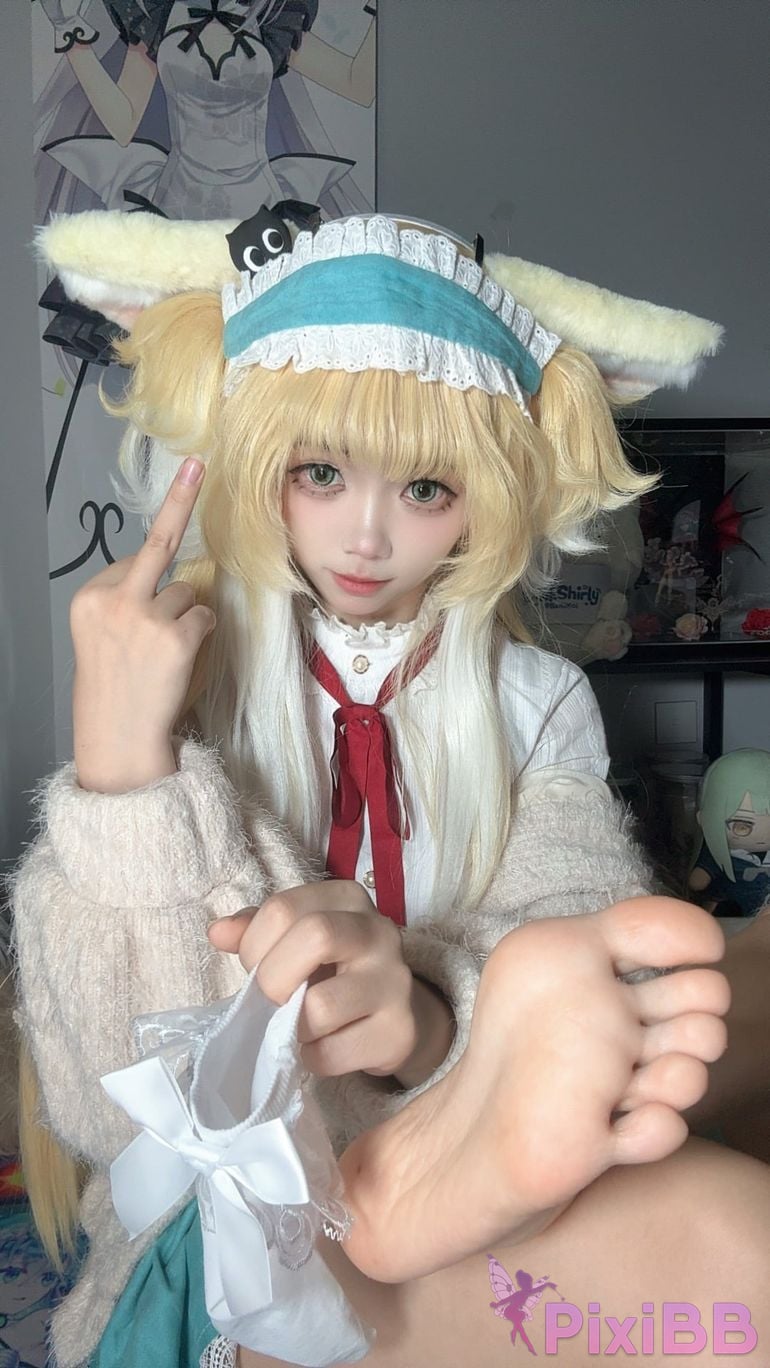 Cosplayer white oak Shirly lily of the valley PixiBB.COM 123.PNG