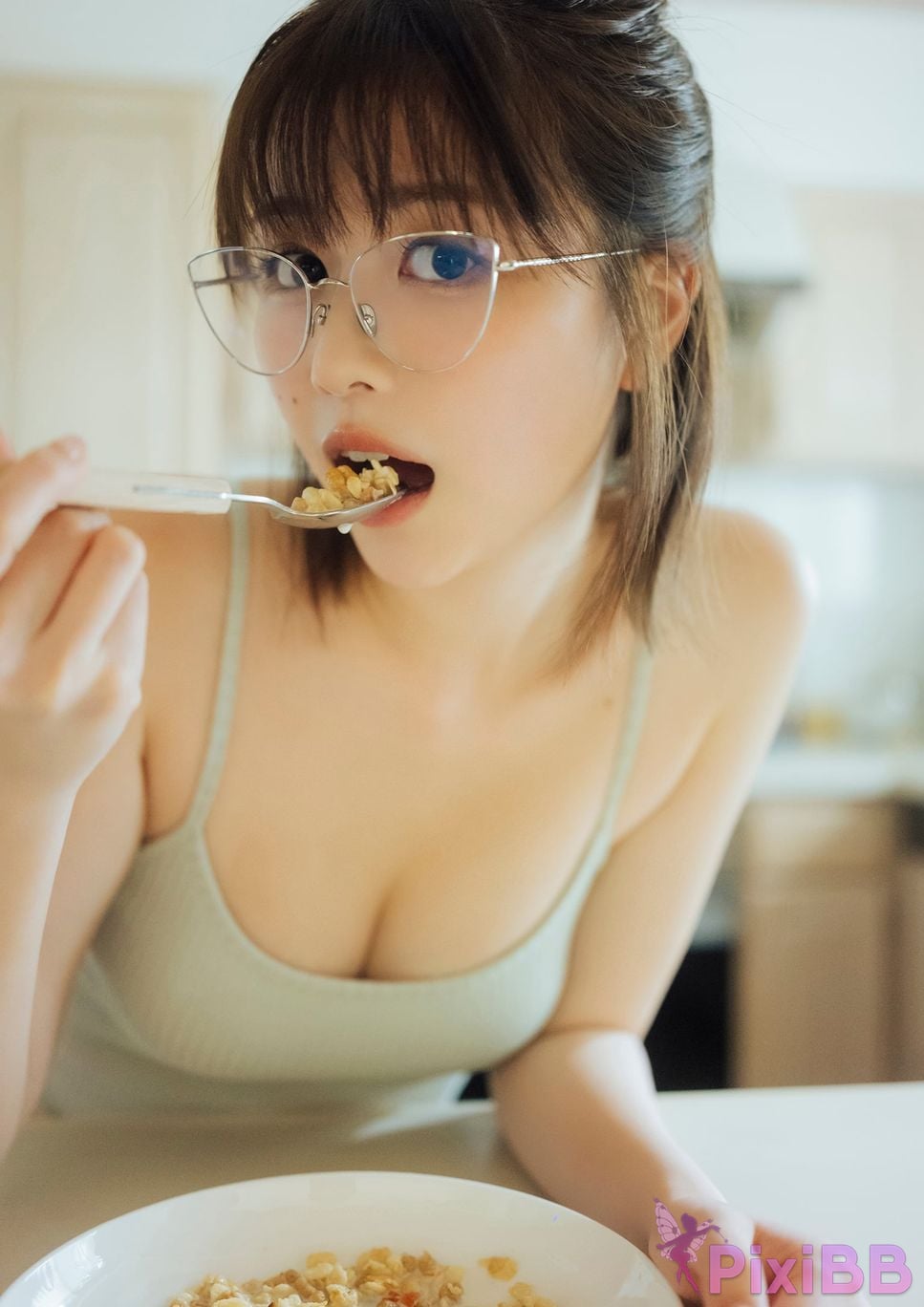 Japanese Idol Yuzuha Saeki STRiKE digital photo book EVERYDAY PixiBB.COM 024