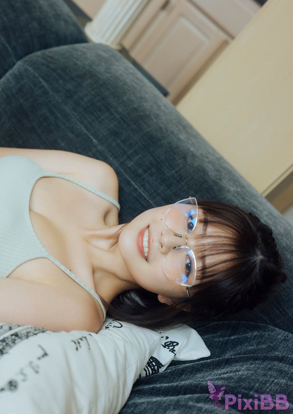 Japanese Idol Yuzuha Saeki STRiKE digital photo book EVERYDAY PixiBB.COM 026