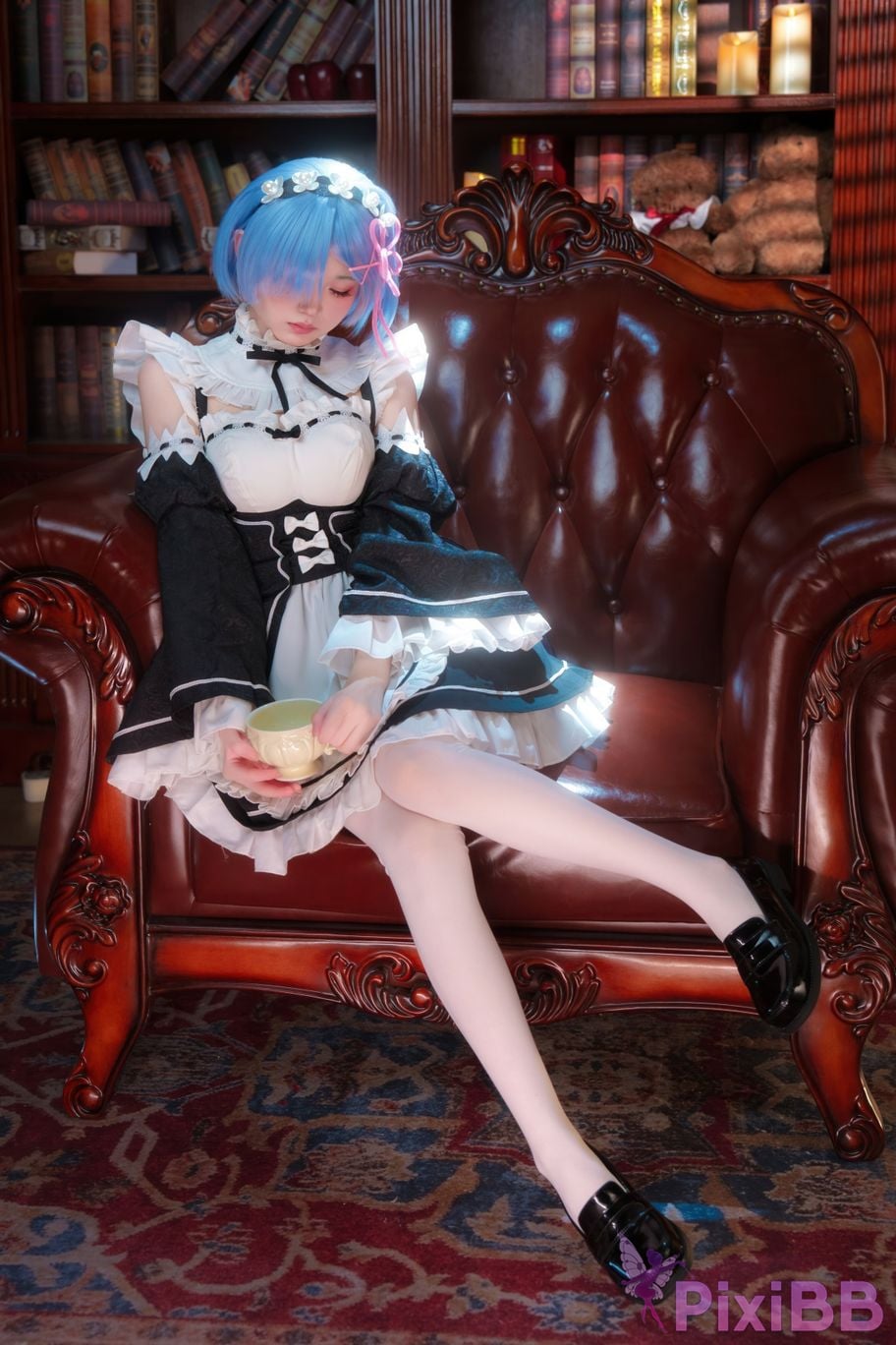Cosplayer Young water bell coat Rem ReZero Re0 PixiBB.COM 002