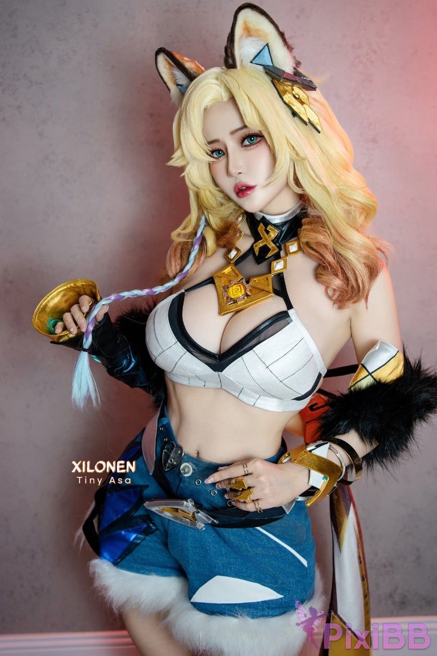 Cosplayer Tiny Asa Xilonen Genshin Xinonen PixiBB.COM 004