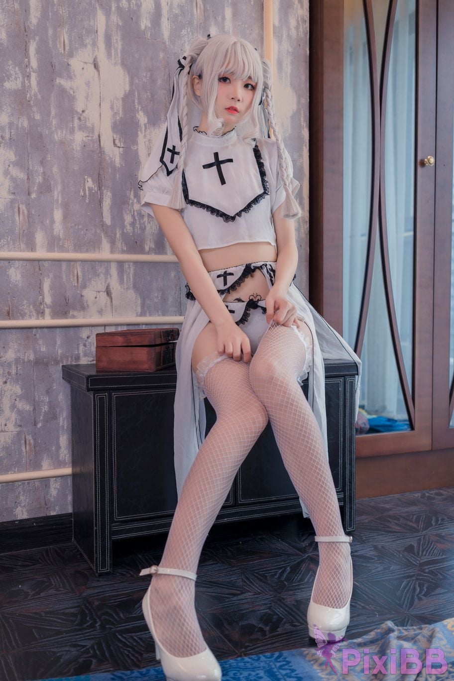 Cosplayer Five more ghosts saint Suspender white silk PixiBB.COM 024