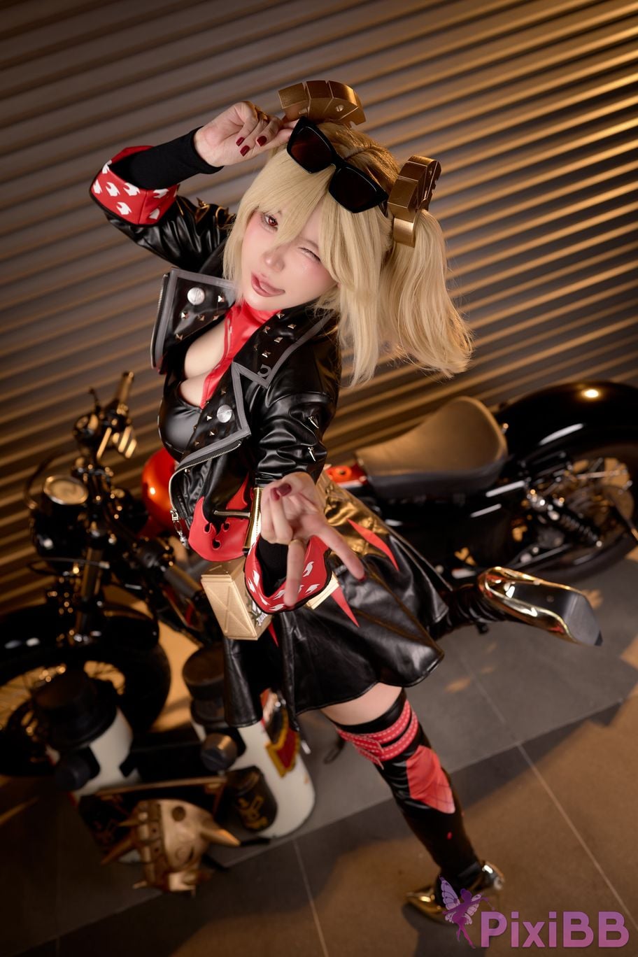 Cosplayer ZinieQ Burnice PixiBB.COM 003