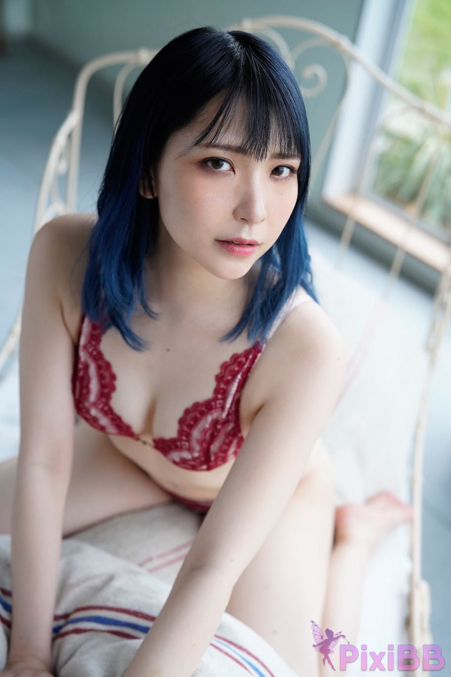 Japanese Idol Not too sweet The other side of Amatsu sama Young Champion Digigra PixiBB.COM 025
