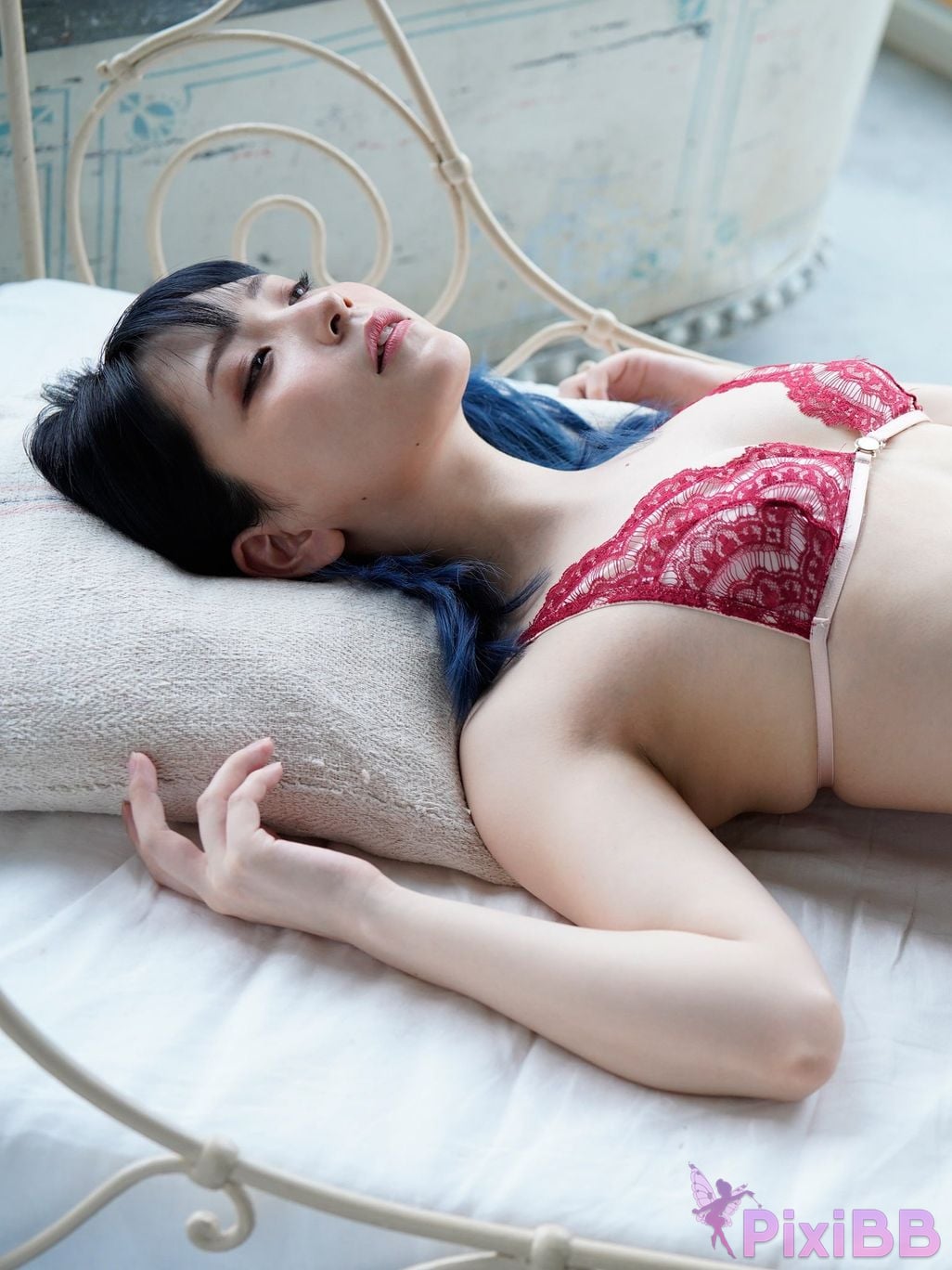 Japanese Idol Not too sweet The other side of Amatsu sama Young Champion Digigra PixiBB.COM 036