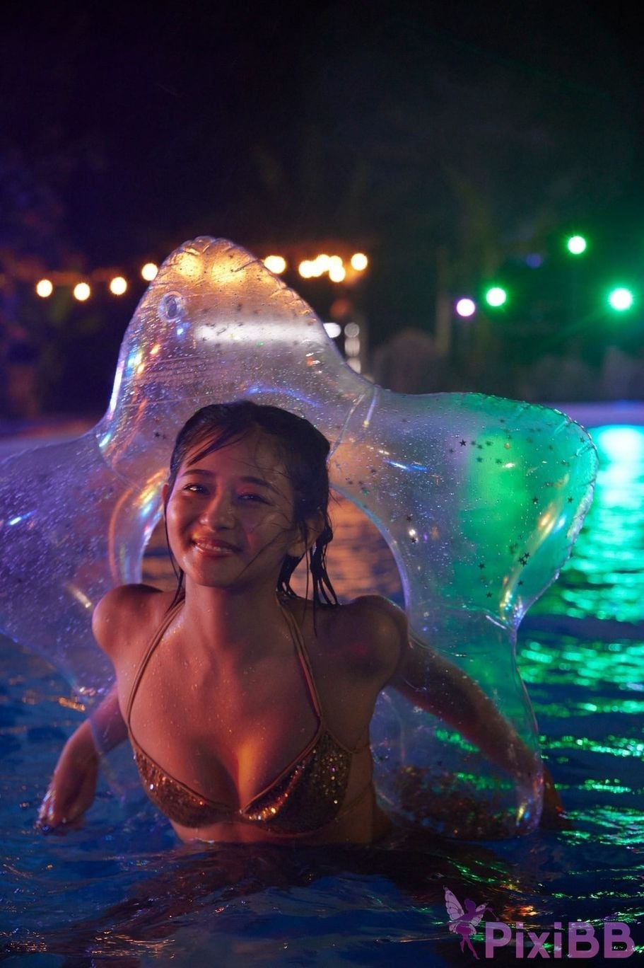 Japanese Idol Sumipon Sumire Takakura Take to the pool SPA digital photo book PixiBB.COM 055