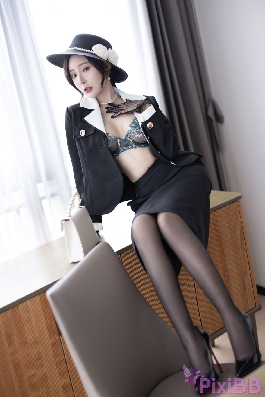 No watermark for in app purchases Wang Xinyao Yanni Retro black suit PixiBB.COM 018
