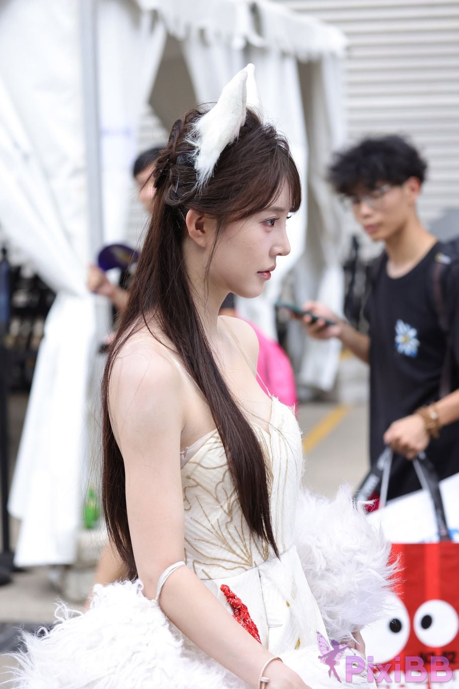Featured Street Photography Works No.5825 sweet white dress PixiBB.COM 155