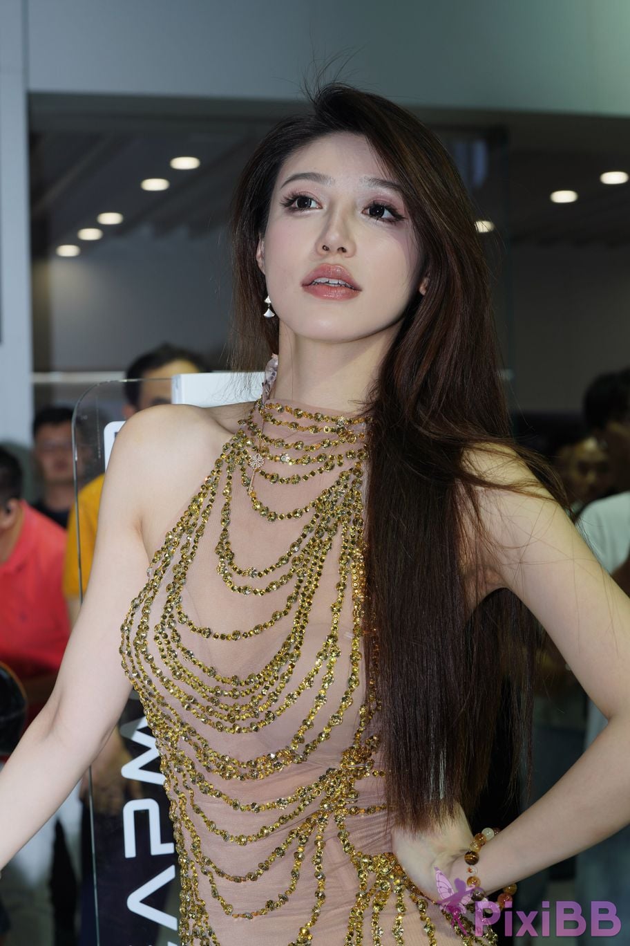 Featured Street Photography Works No.5827 Xiao Wusu golden suspender skirt PixiBB.COM 027