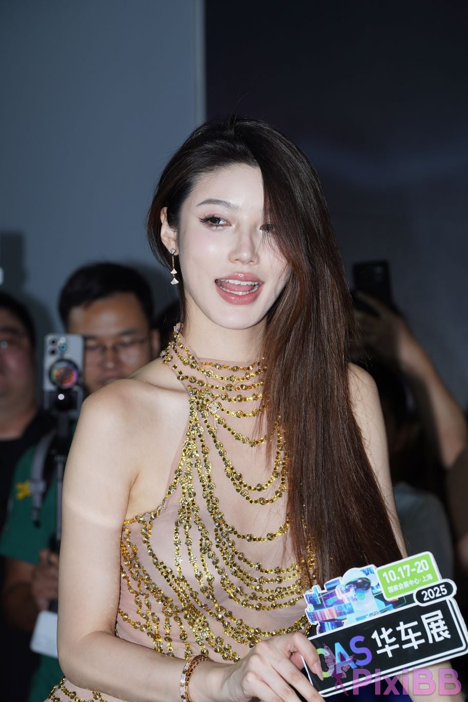 Featured Street Photography Works No.5827 Xiao Wusu golden suspender skirt PixiBB.COM 079